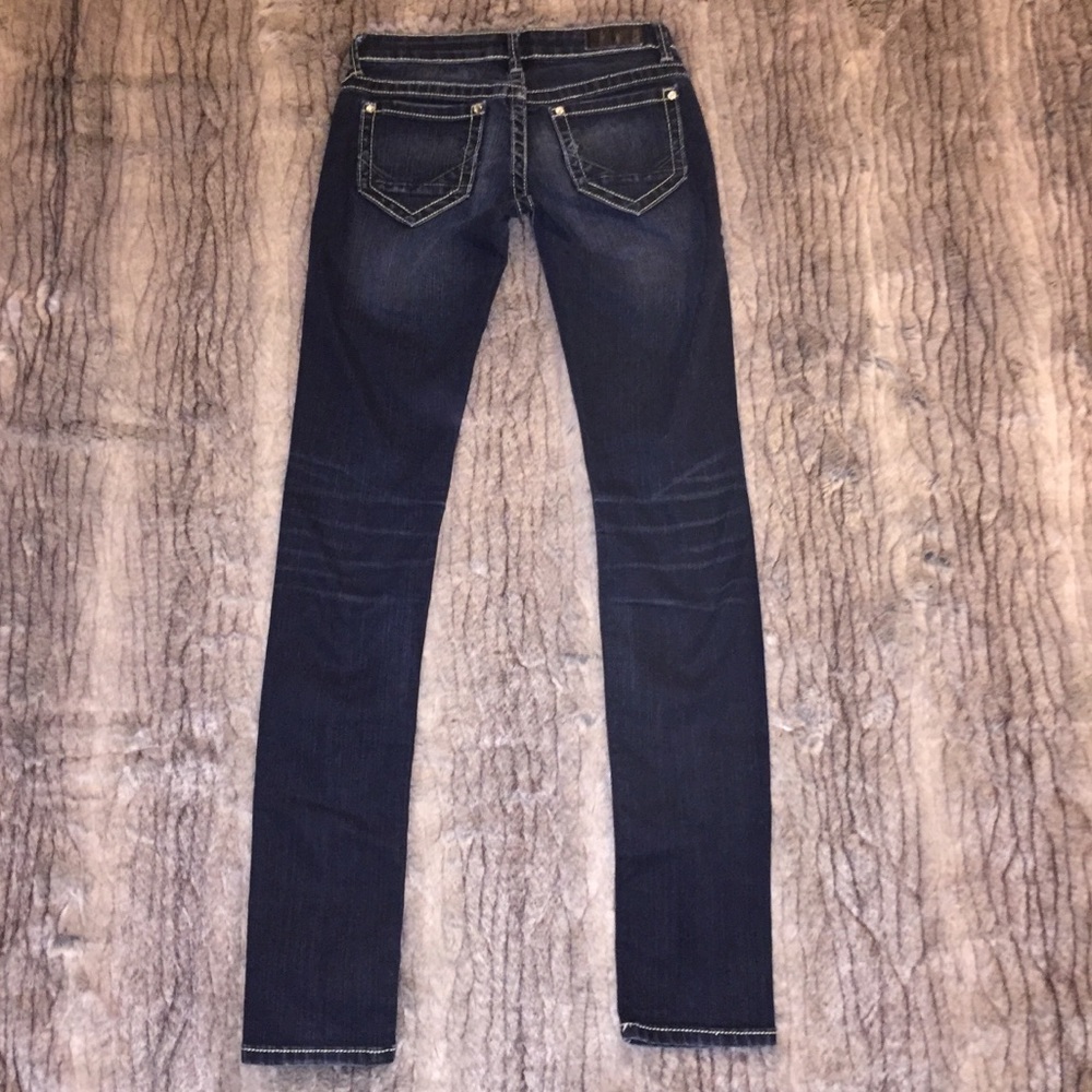 EUC Daytrip Aries Skinny Jeans from Buckle. 25L - Picture 4 of 8